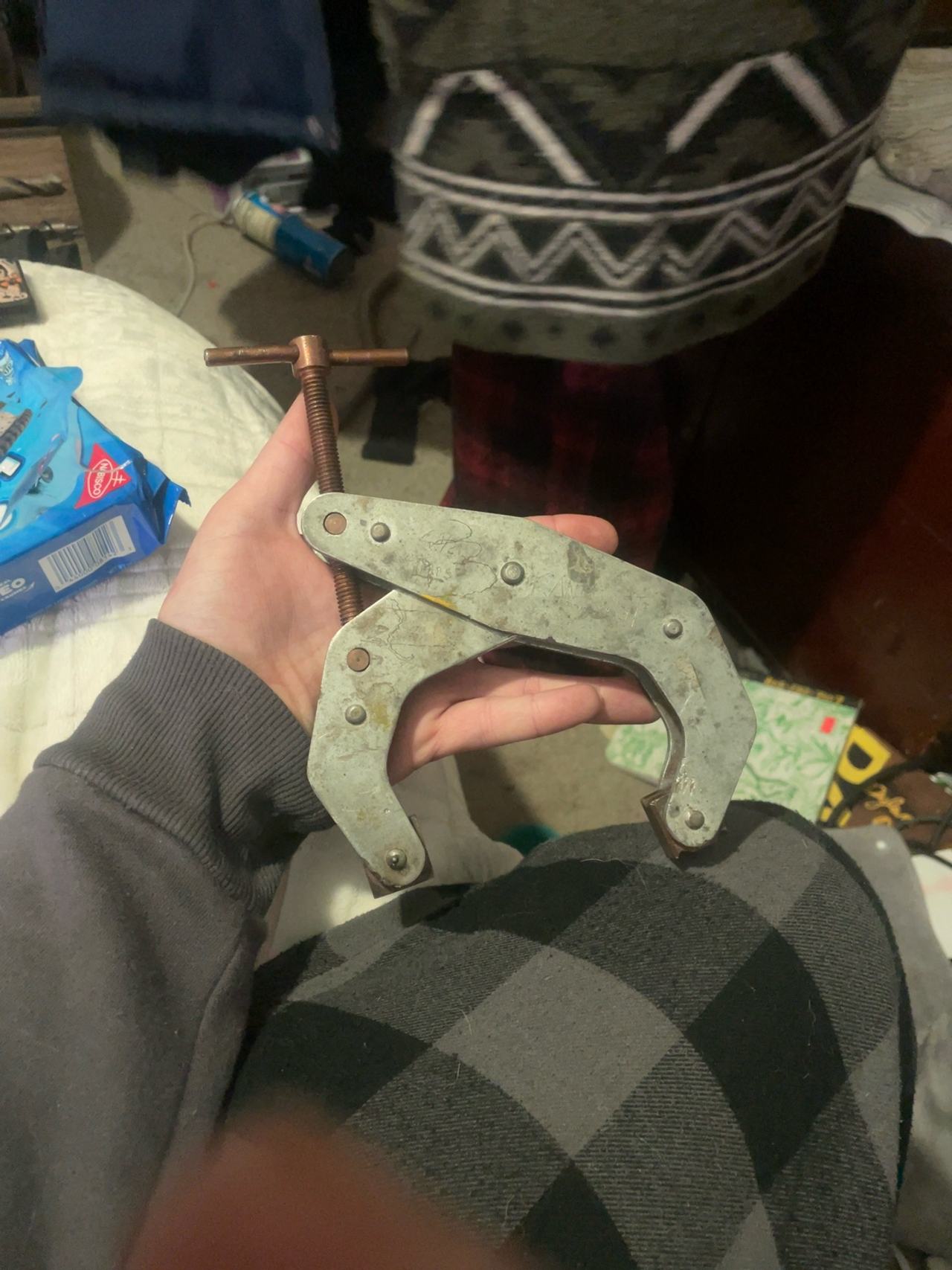 Kant Twist 4-1/2 in T-Handle Welding Clamp Silver