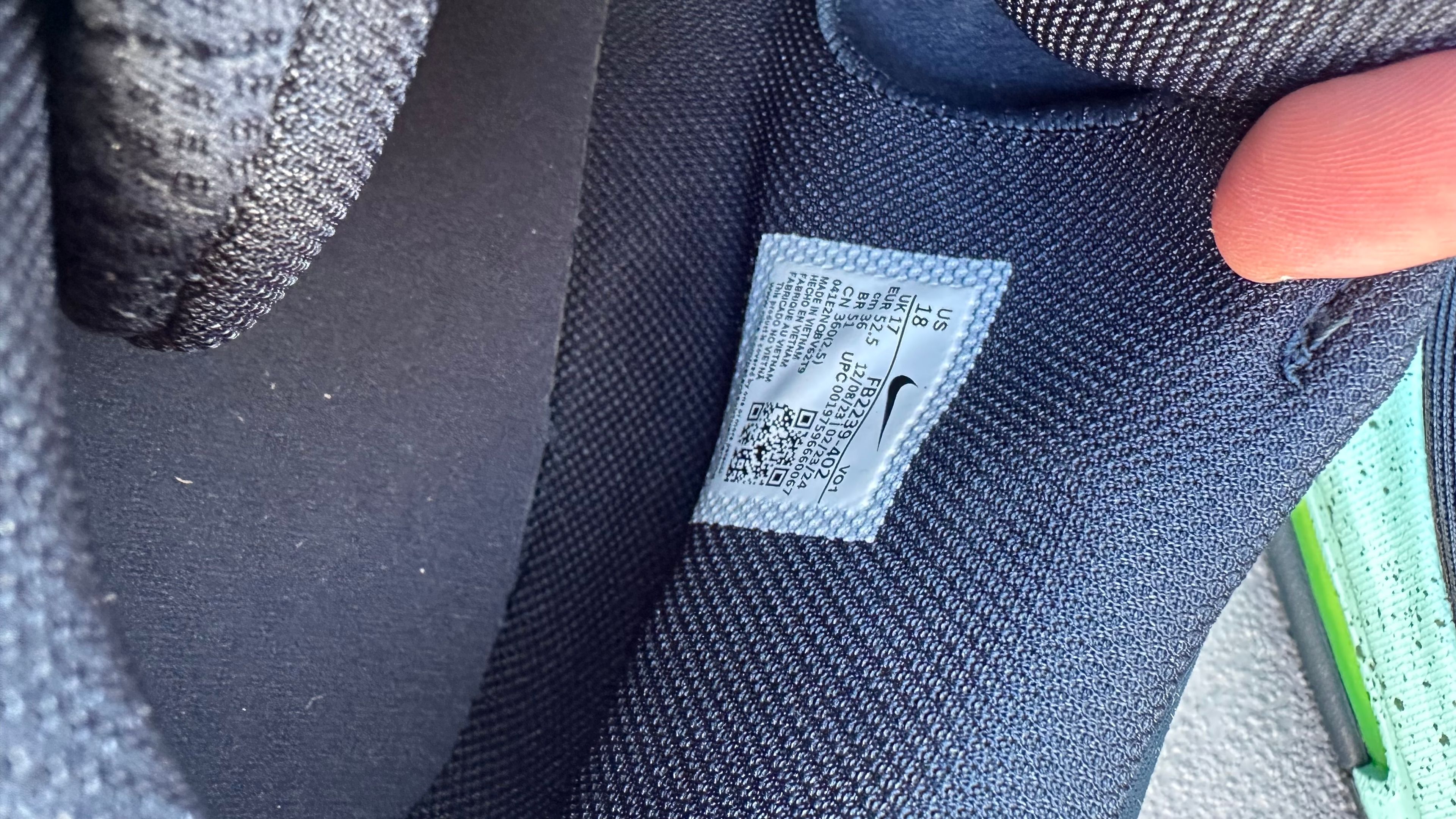 Nike LeBron Witness 8 Basketball Shoes Navy/Carolina Blue - Image 4