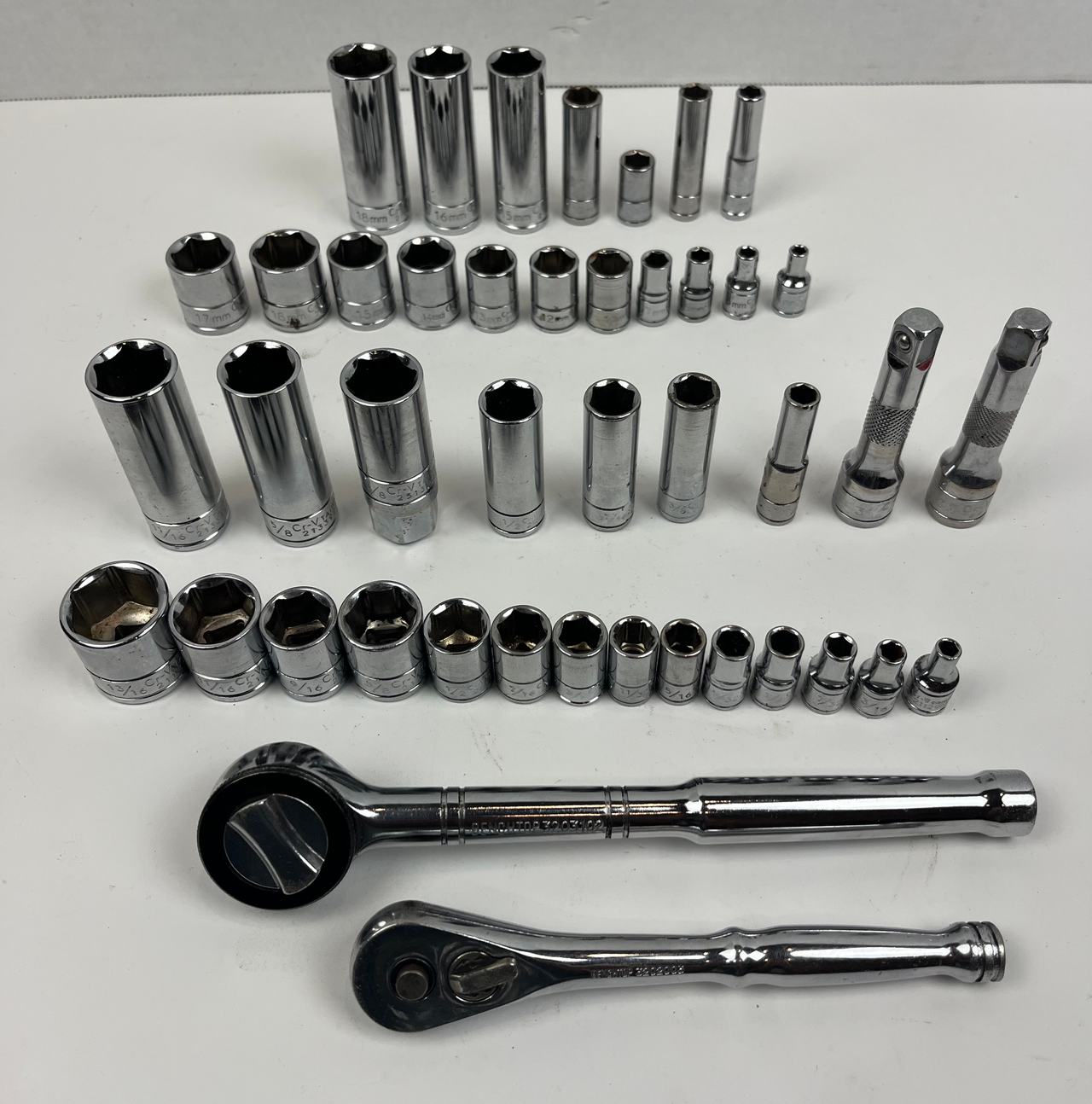 43 pc Ratchet Socket Set Standard Metric Extension Benchtop Tools