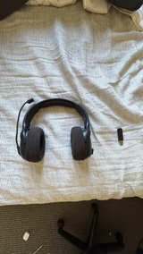 Selling LVL50 Wireless Stereo Headset for PS4. - Image 2