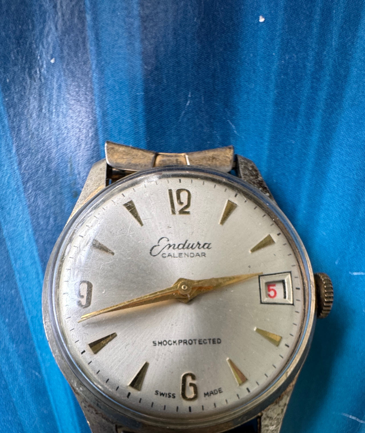 Endura Calendar Shockprotected Vintage Watch