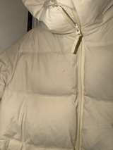 Uniqlo Seamless Down Parka Size Medium Cream Color - Image 4