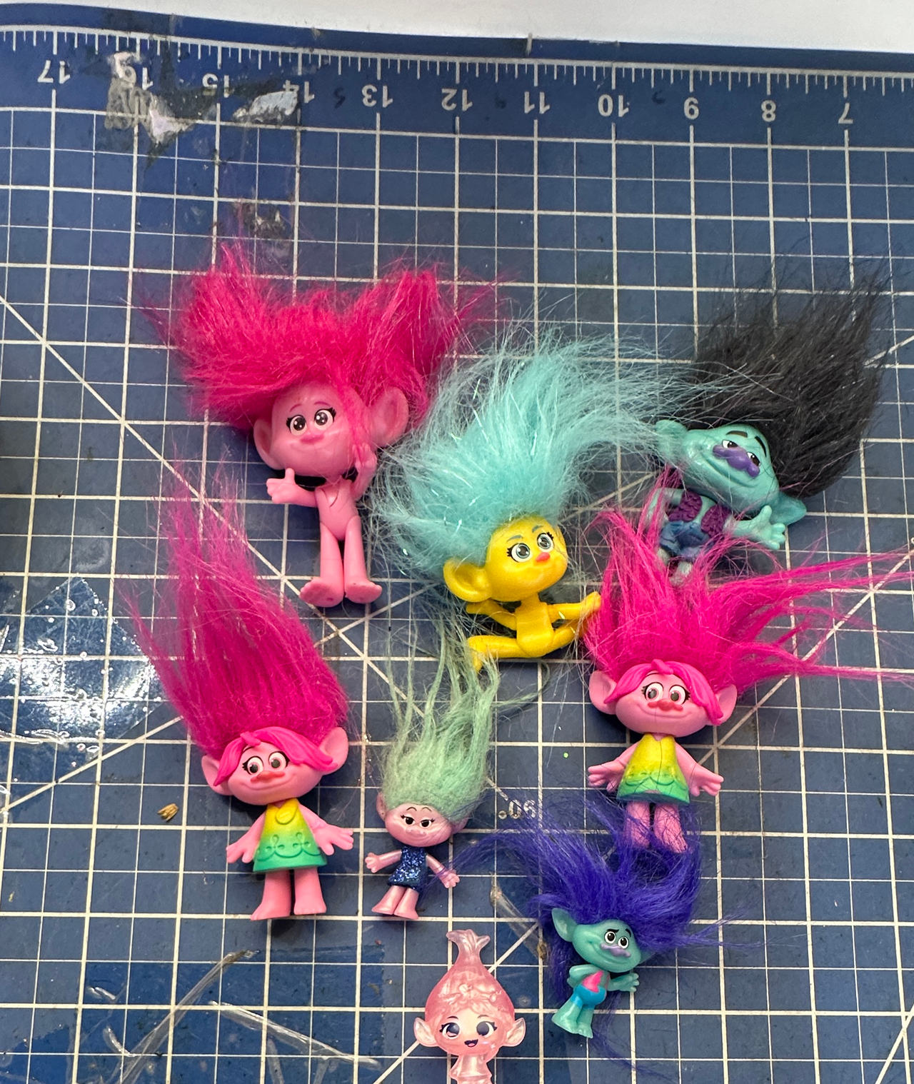 DreamWorks Trolls Mini Figure Collection Lot. 146