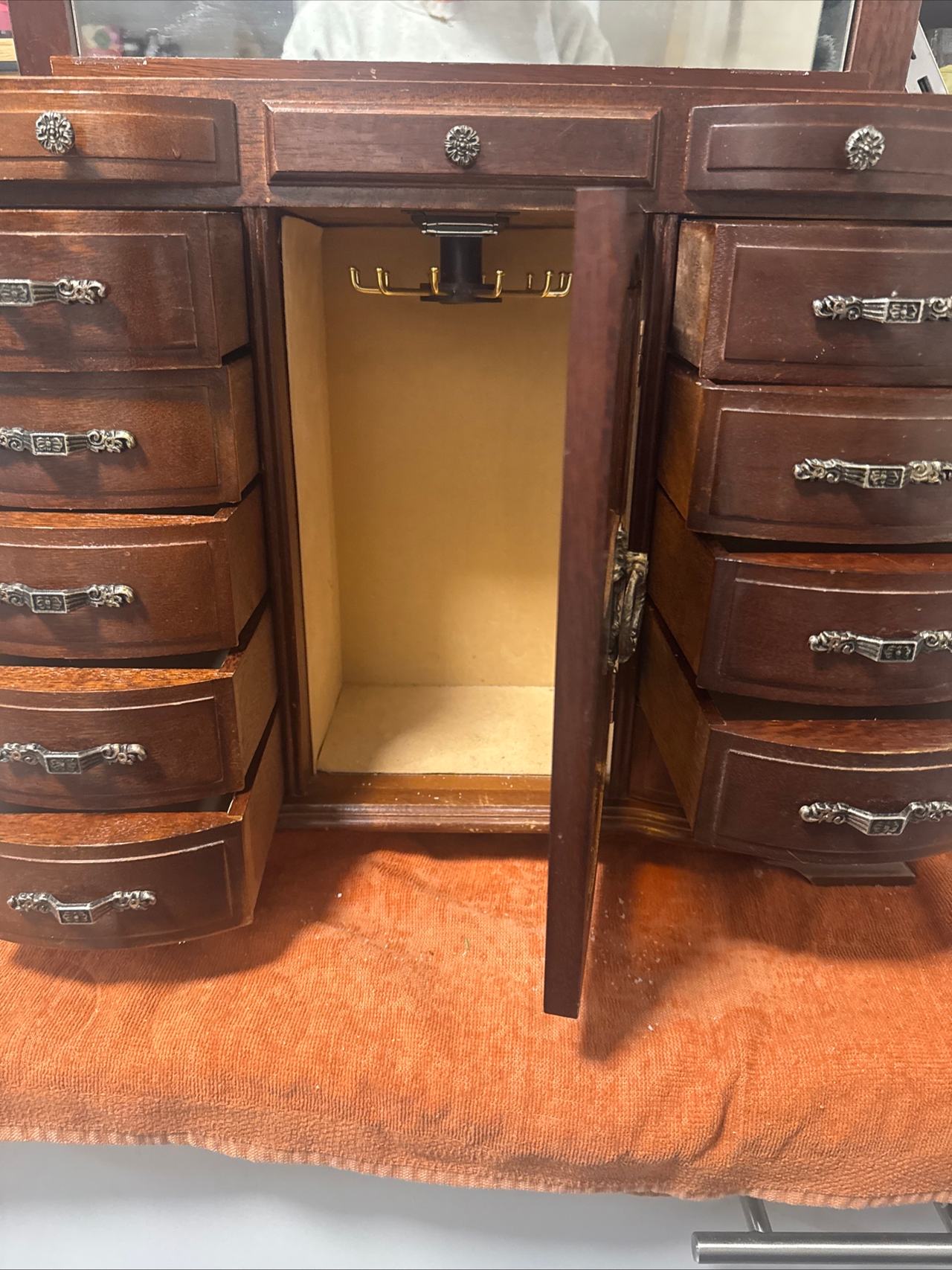 Vintage Wooden Jewelry Box with Necklace Carousel