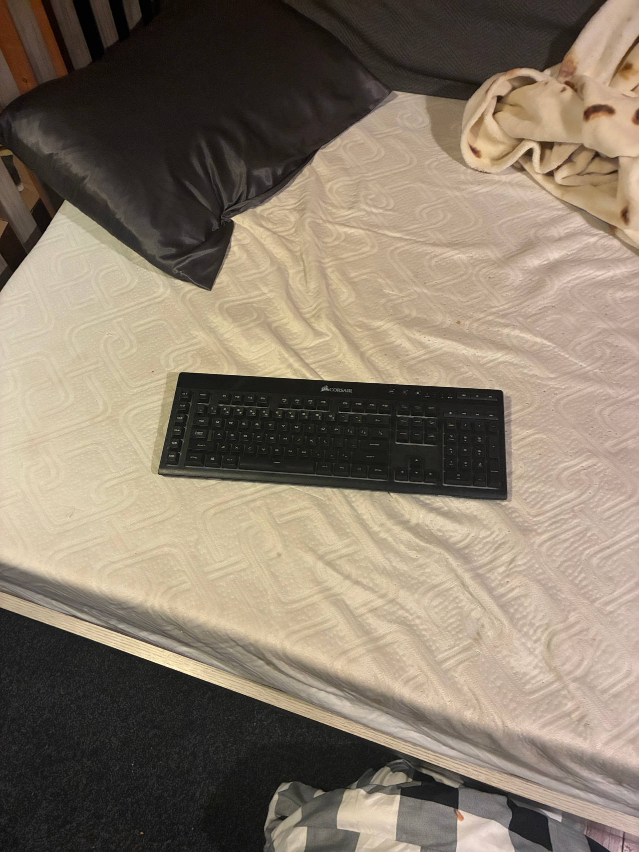 Corsair Wireless Keyboard