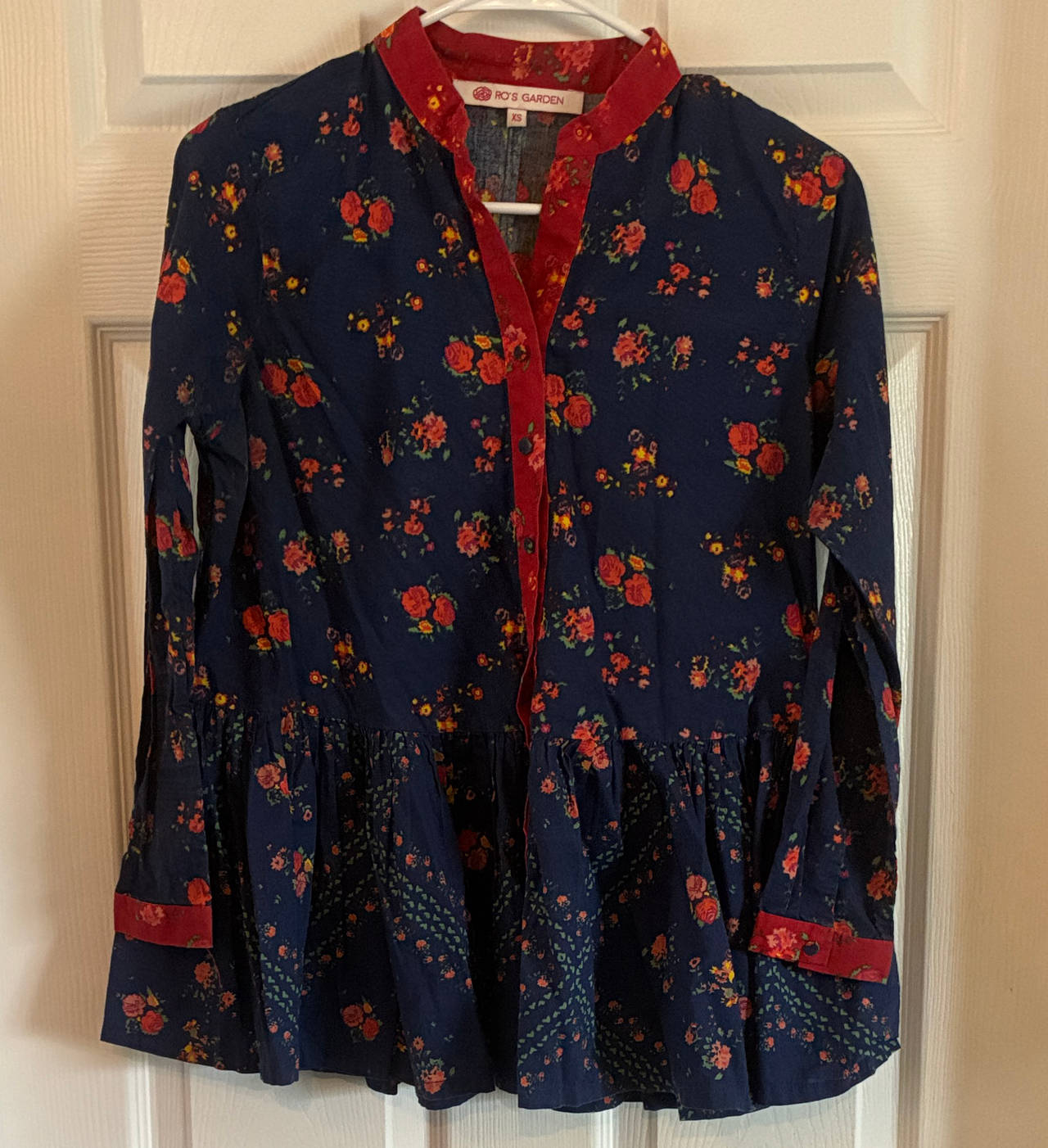 Ro's Garden Floral Long Sleeve Tunic Top