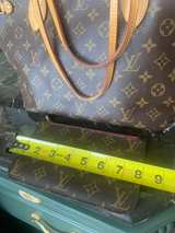 Louis Vuitton Neverfull MM - Image 5