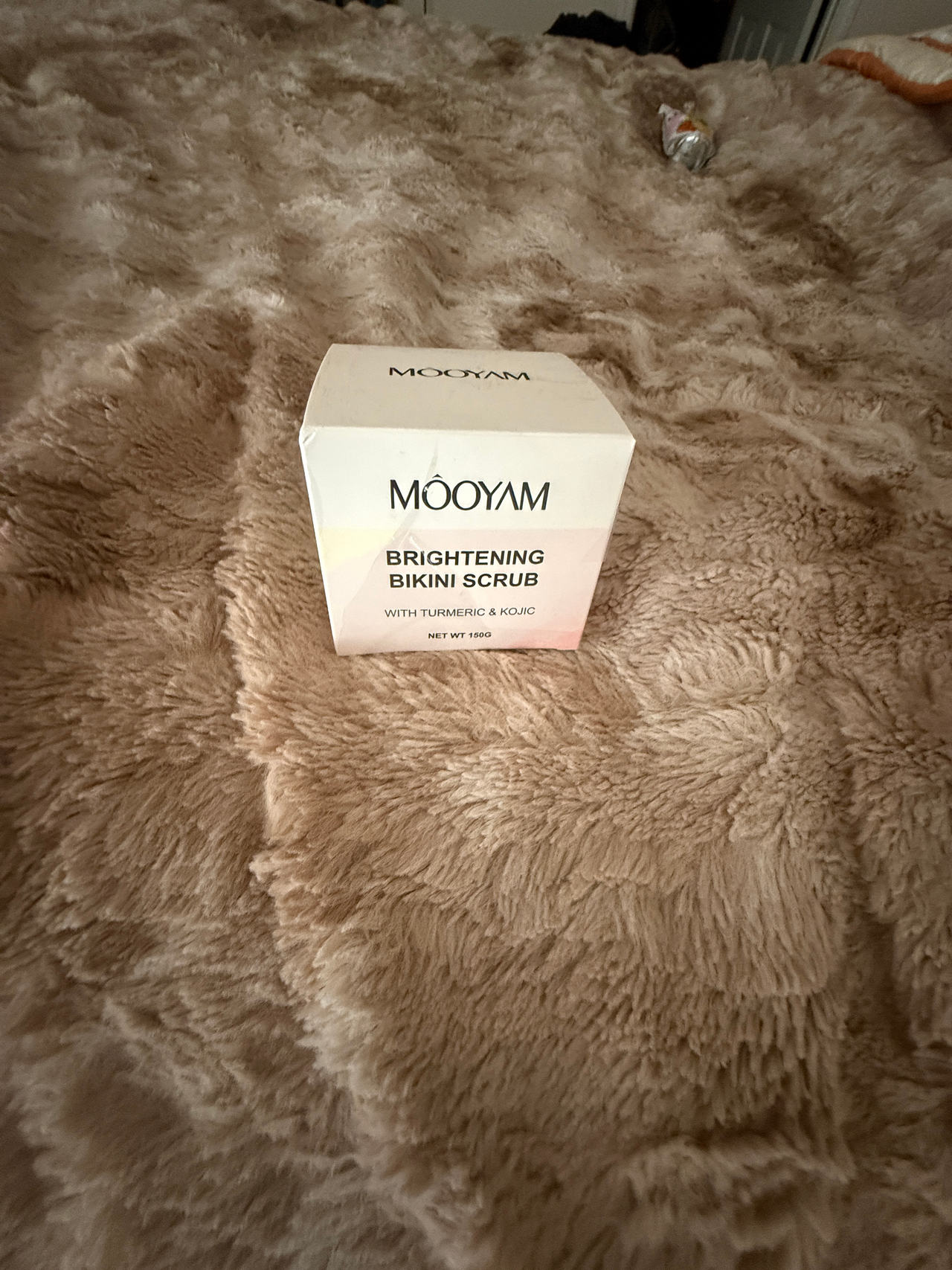 Mooyam Brightening Bikini Scrub