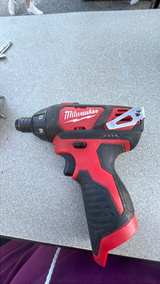 Milwaukee M12 1/4" Hex Screwdriver 2401-20 - Image 2