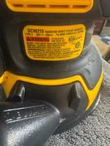 DEWALT DCW210B 20V MAX XR Brushless Cordless 5 in. Random Orbital Sander - Image 3
