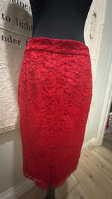 The Limited Lace Midi Skirt Red - Image 2