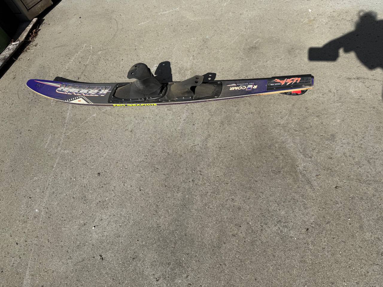 Kidder Redline Comp Slalom Water Ski with Carrying Case