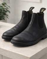Blundstone Original Black Boot Size 8.5 - Image 1