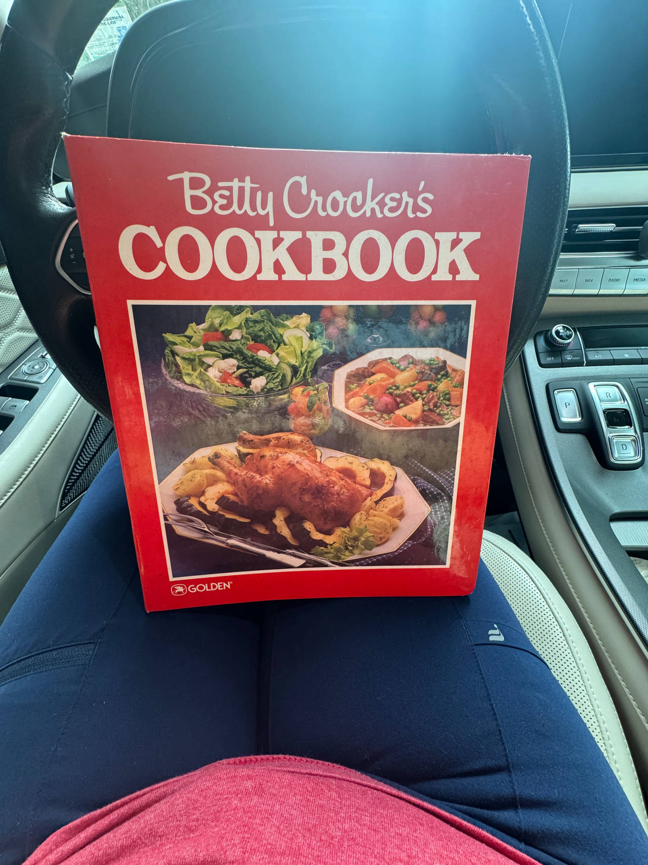 Betty Crocker's Cookbook 1990 excellent condition 