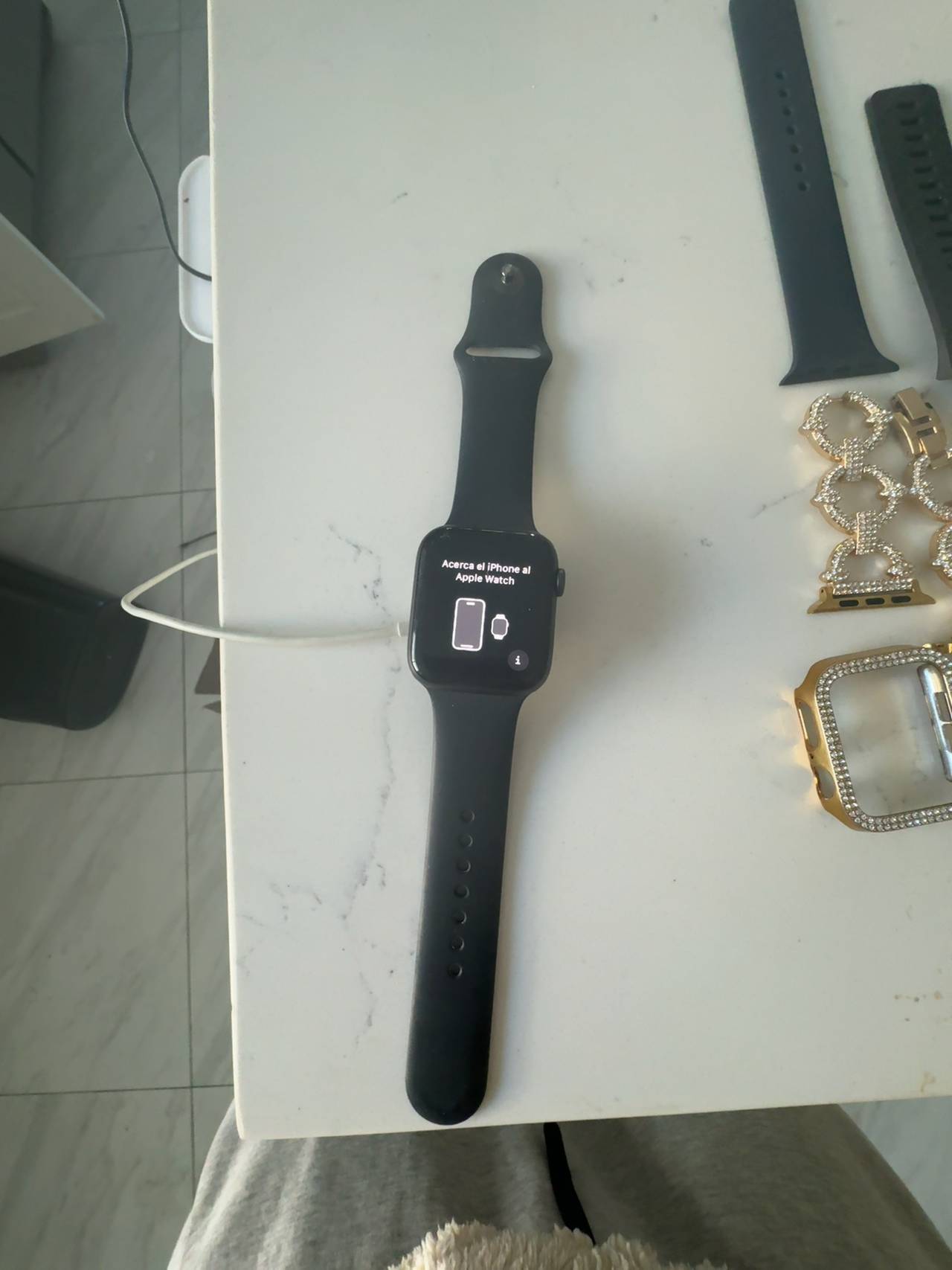 Apple Watch Series SE  44mm  32 gb  Cellular