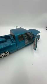 Jada Toys Dub City 1999 Chevrolet Silverado 1:24 Scale - Image 4
