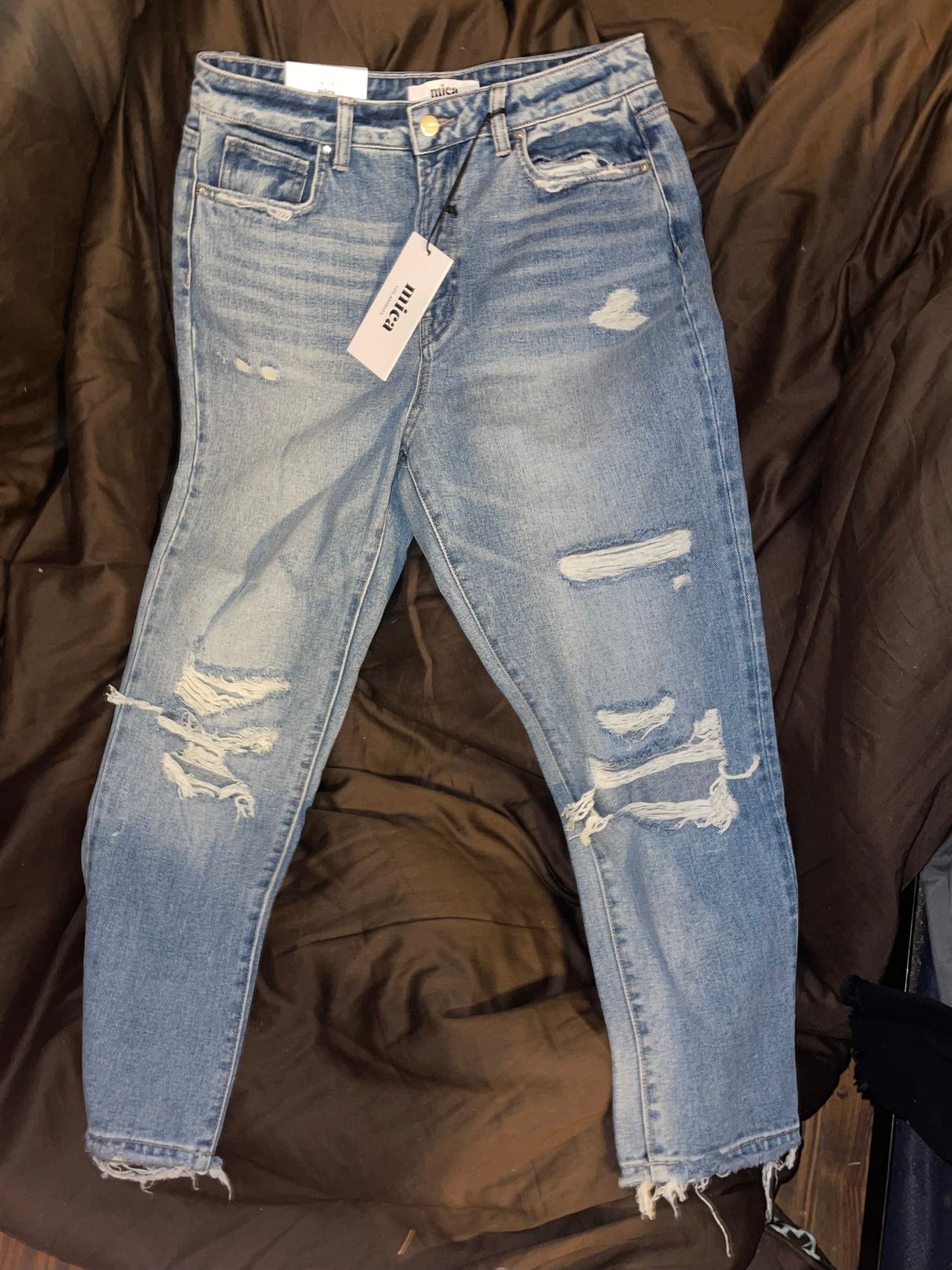 Mica Distressed Jeans