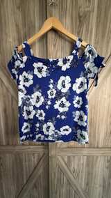 INC International Concepts Floral Cold Shoulder Top Size PS - Image 3