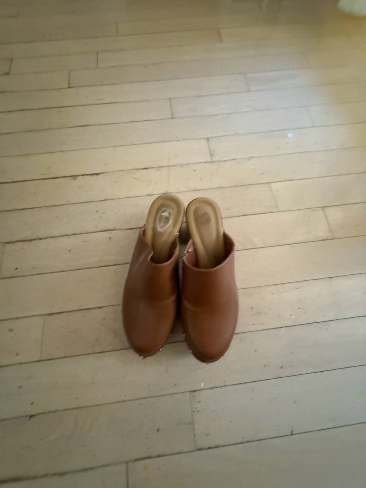 Old Navy Women's Leather Clog