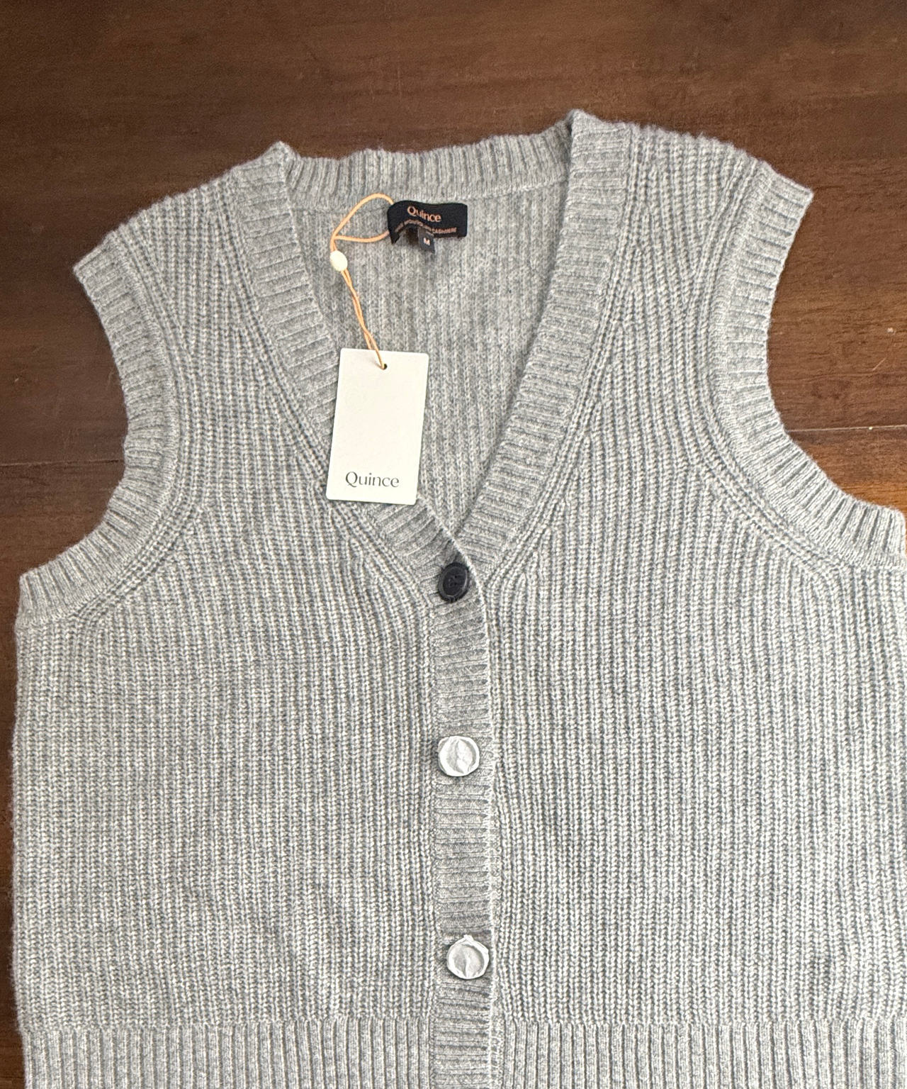 NWT Quince Mongolian Cashmere Ribbed V-Neck Sweater Vest medium