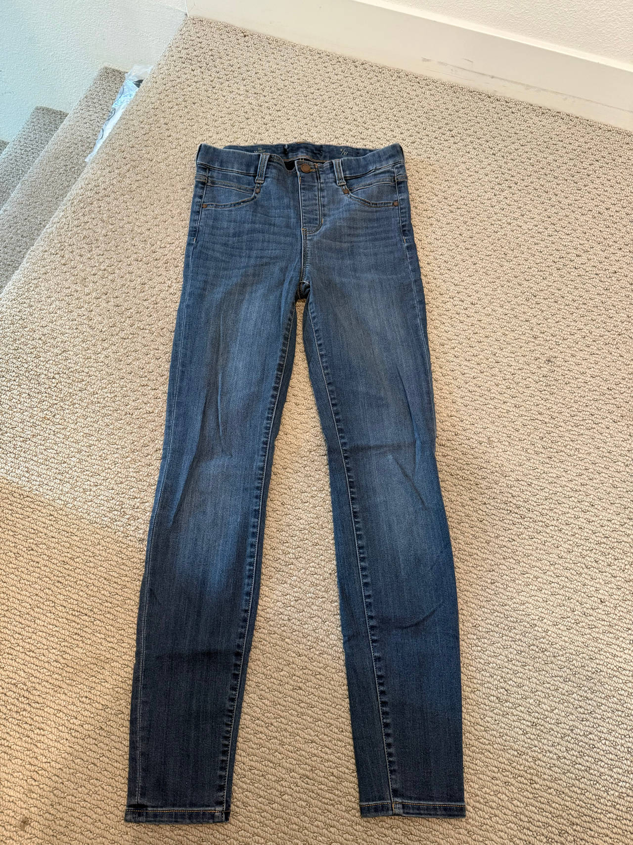 Liverpool Skinny Jegging jeans size 4 - pull on, no zipper dark blue