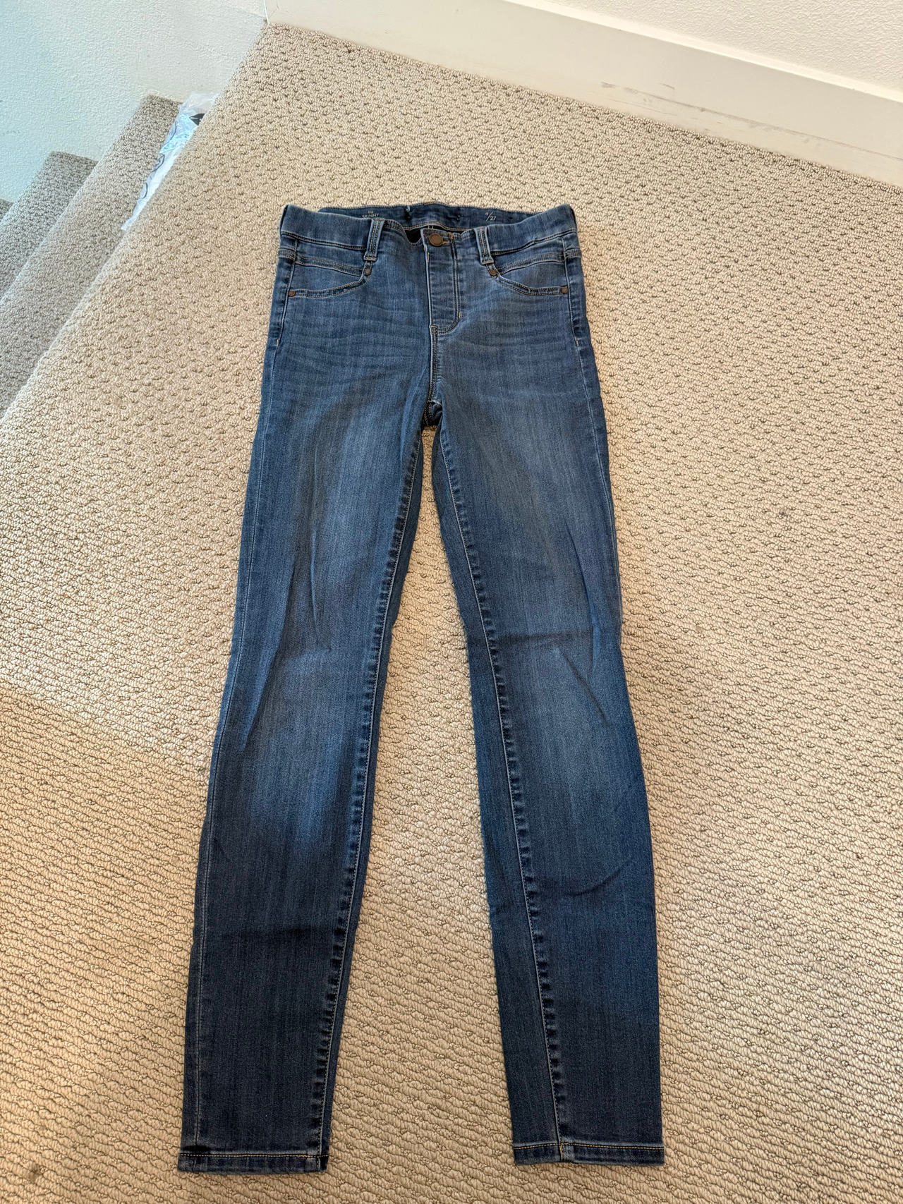 Liverpool Skinny Jegging jeans size 4 - pull on, no zipper dark blue