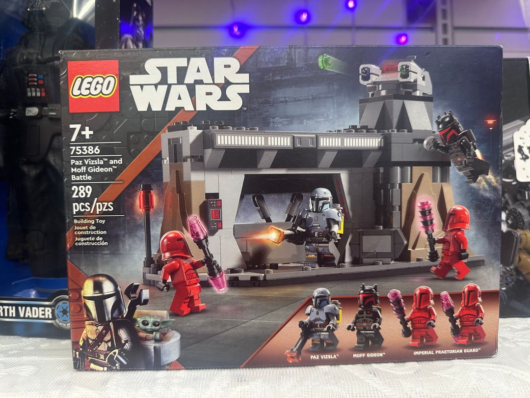 LEGO Star Wars Paz Vizsla and Moff Gideon Battle