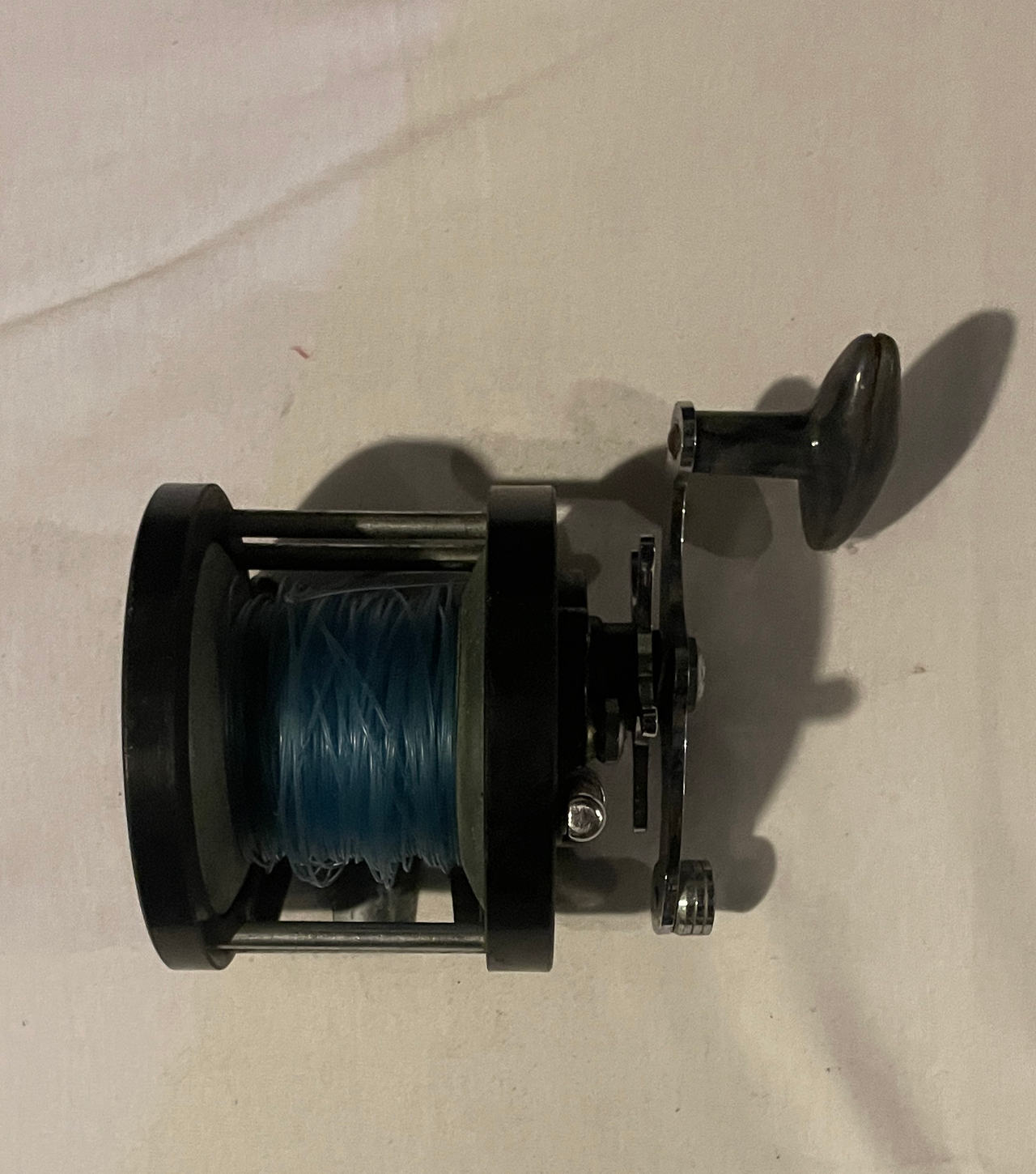 Penn Squall Level Wind Fishing Reel