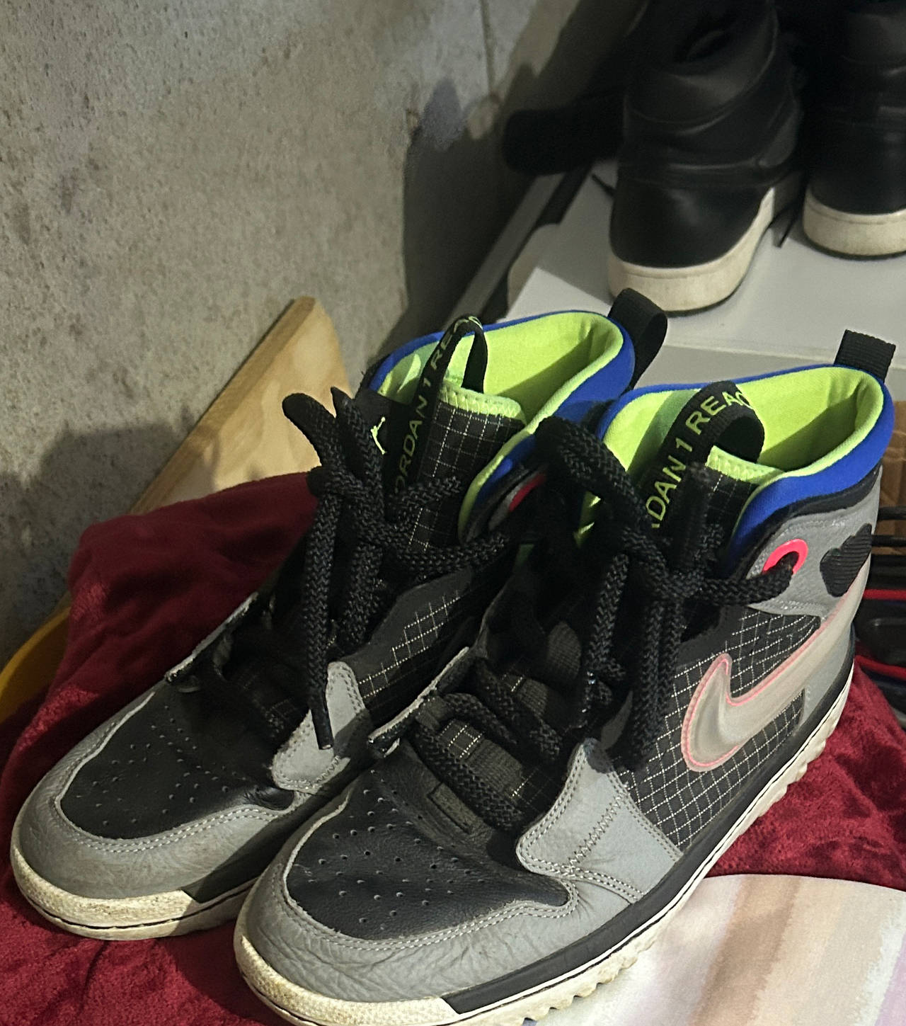 Air Jordan 1 High React Grey Fog/Black-Volt