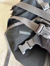 MacPac Genesis 70L Hiking Pack - Image 4