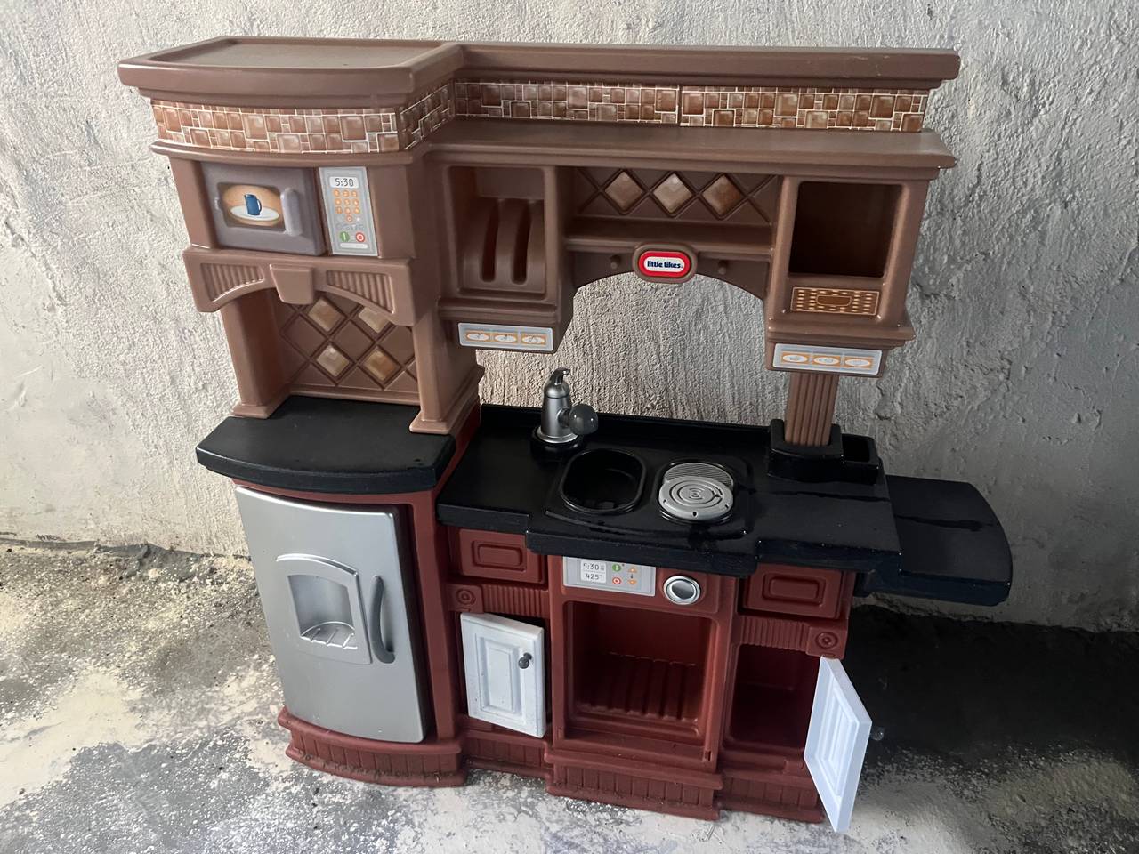 Little Tikes Super Chef Kitchen