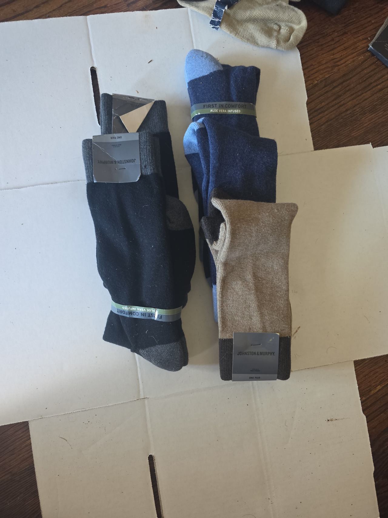 5 pc Johnston & Murphy First in Comfort Aloe Vera Infused Socks