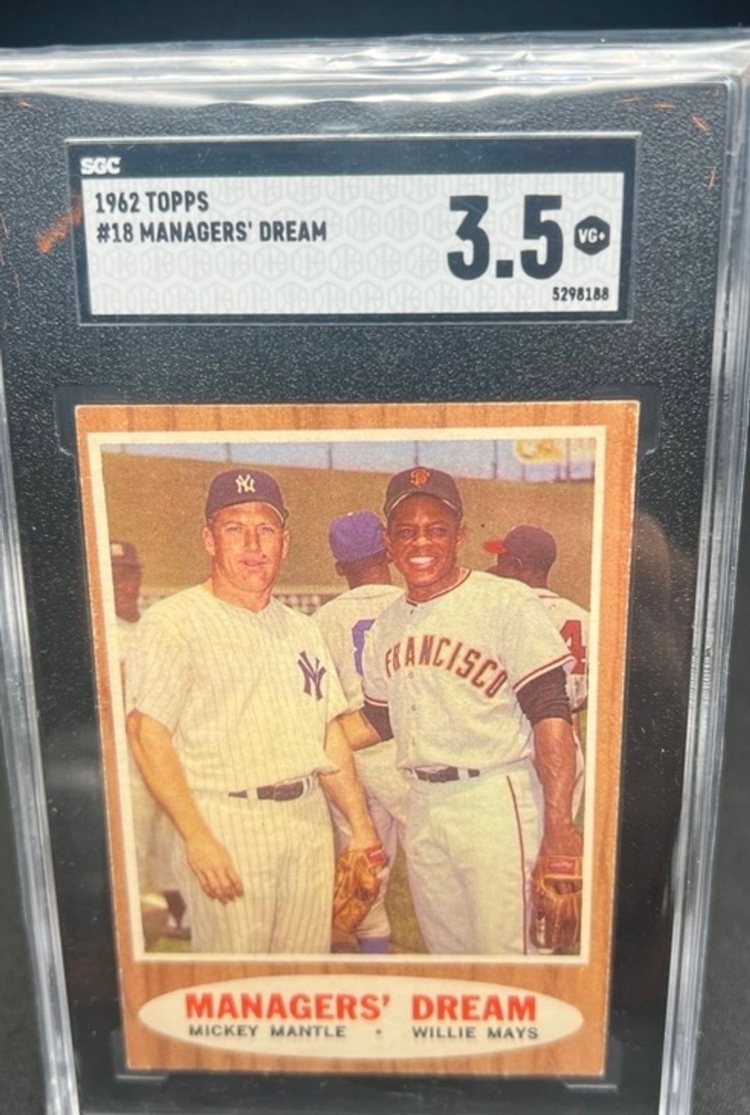 1962 Topps #18 Managers' Dream Mickey Mantle / Willie Mays SGC 3.5