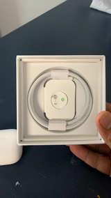 Apple AirPods Pro - Image 4
