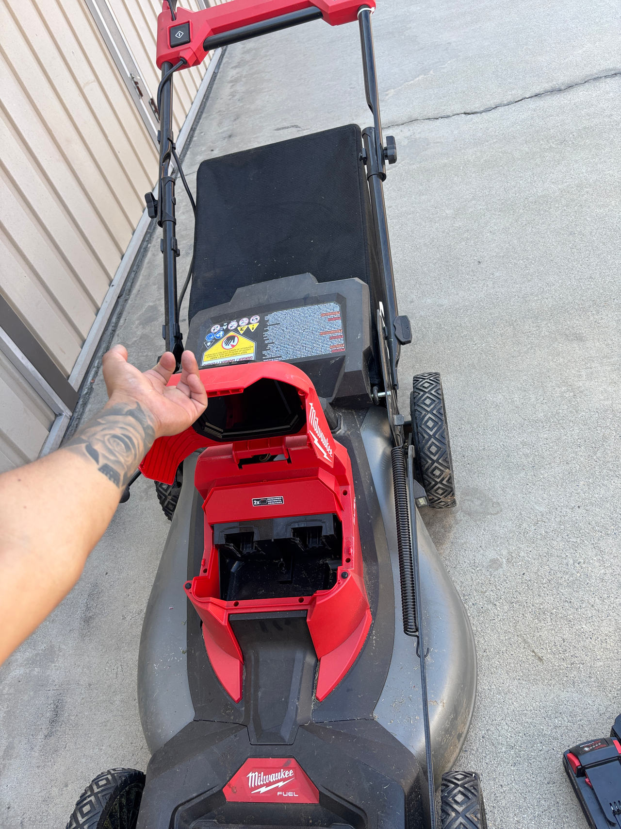 Milwaukee M18 FUEL 21" Self-Propelled Dual Battery Lawn Mower