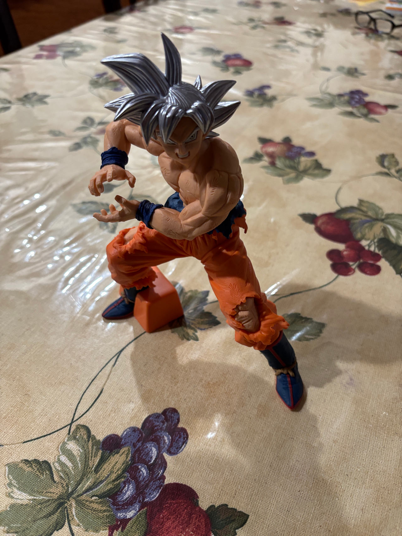 Dragon Ball Super Goku Ultra Instinct Figure