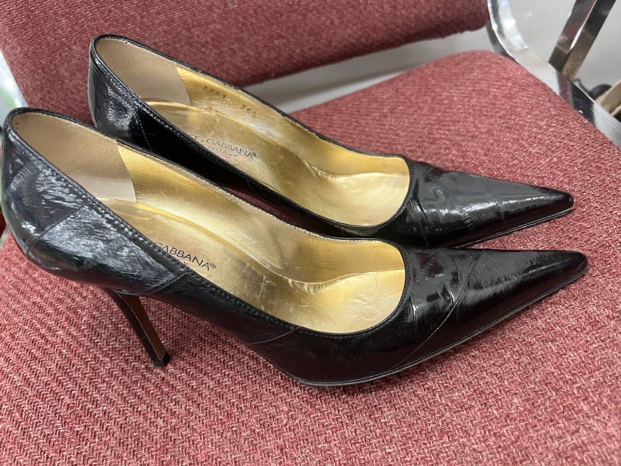 Dolce & Gabbana Black Leather Pointed Toe Pumps