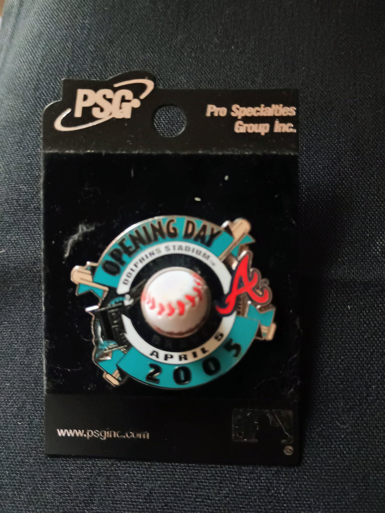 MLB 2005 Opening Day Florida Marlins vs Atlanta Braves Pin
