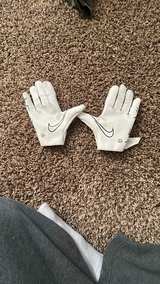 Nike Football Gloves - Image 3