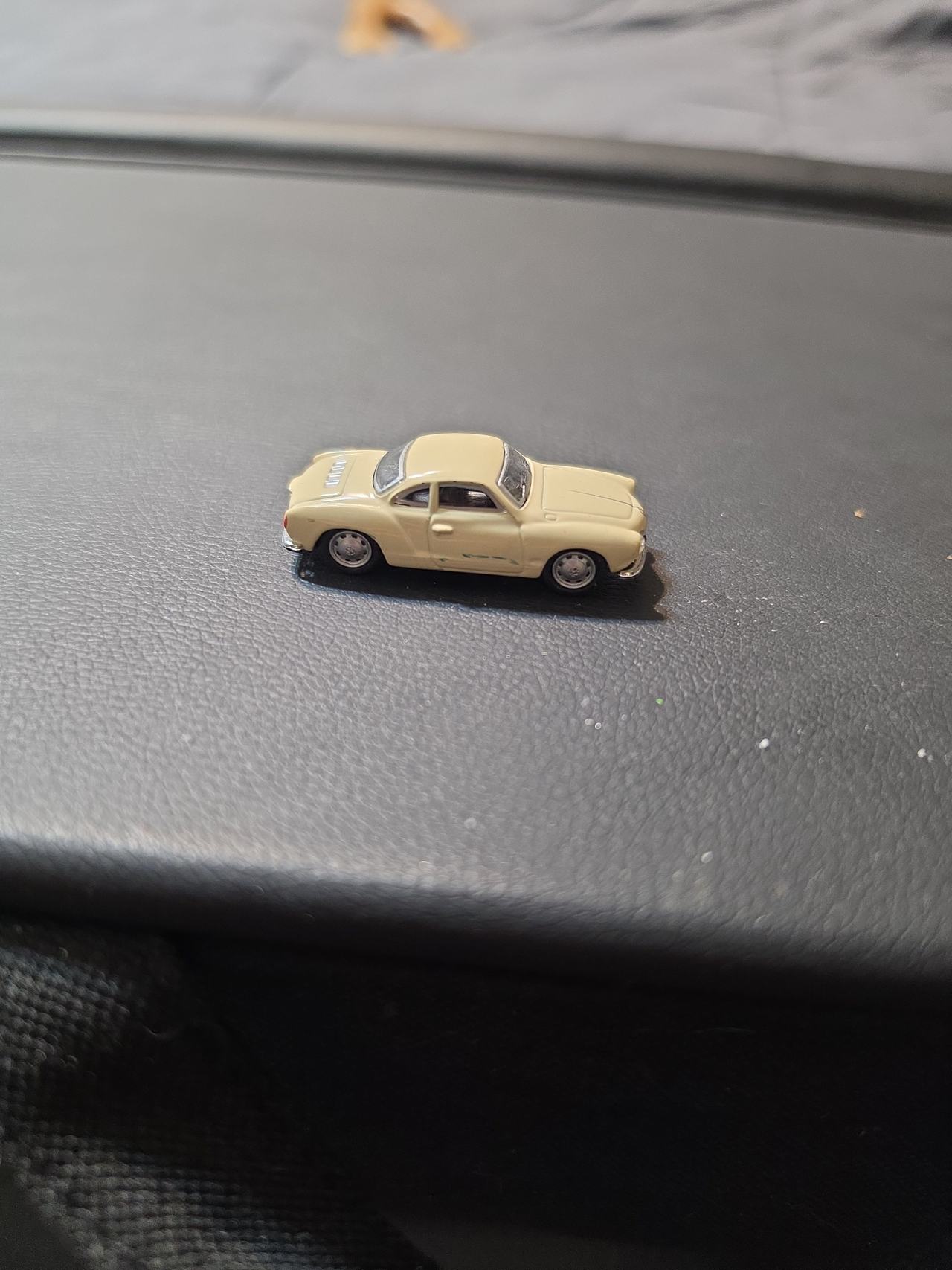 Wiking Volkswagen Karmann Ghia N Scale Model Car