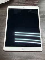 Apple iPad Air (3rd Generation) 256GB Wi-Fi Gold - Image 3