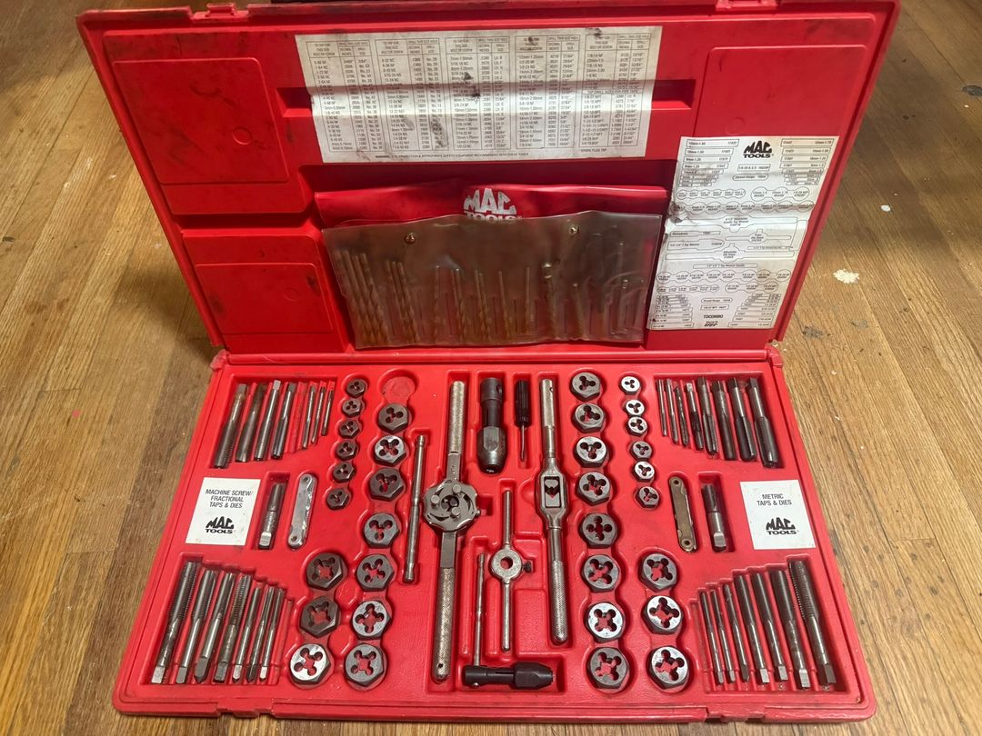 Mac Tools TDM117 Master Tap and Die Set