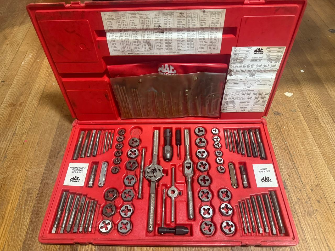 Mac Tools TDM117 Master Tap and Die Set