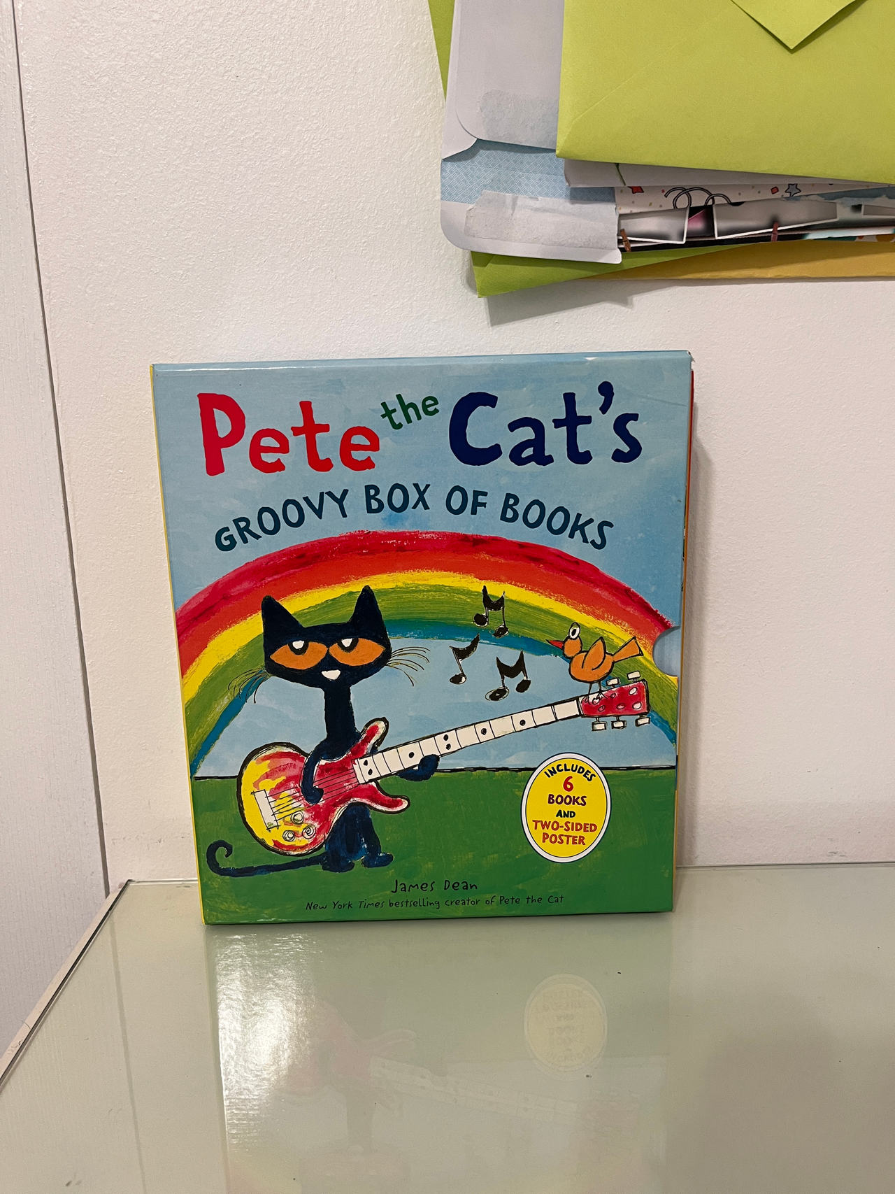 Pete the Cat's Groovy Box of Books
