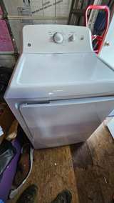 GE 4.2 cu. ft. Top Load Washer and Matching Electric Dryer - Image 4