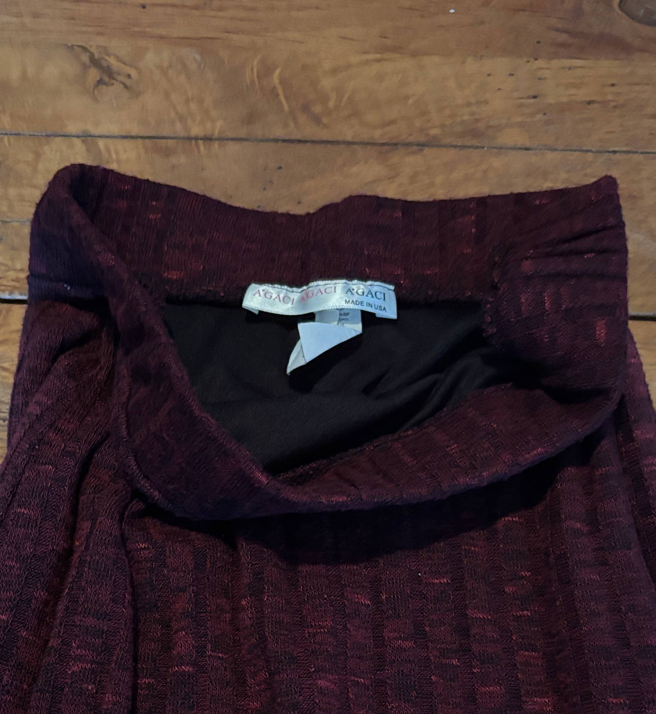 A'GACI Burgundy Ribbed Knit Skirt