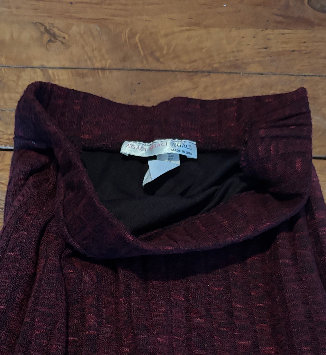 A'GACI Burgundy Ribbed Knit Skirt