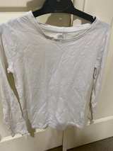 Preowned Size 10 White Long Sleeve top.  - Image 3