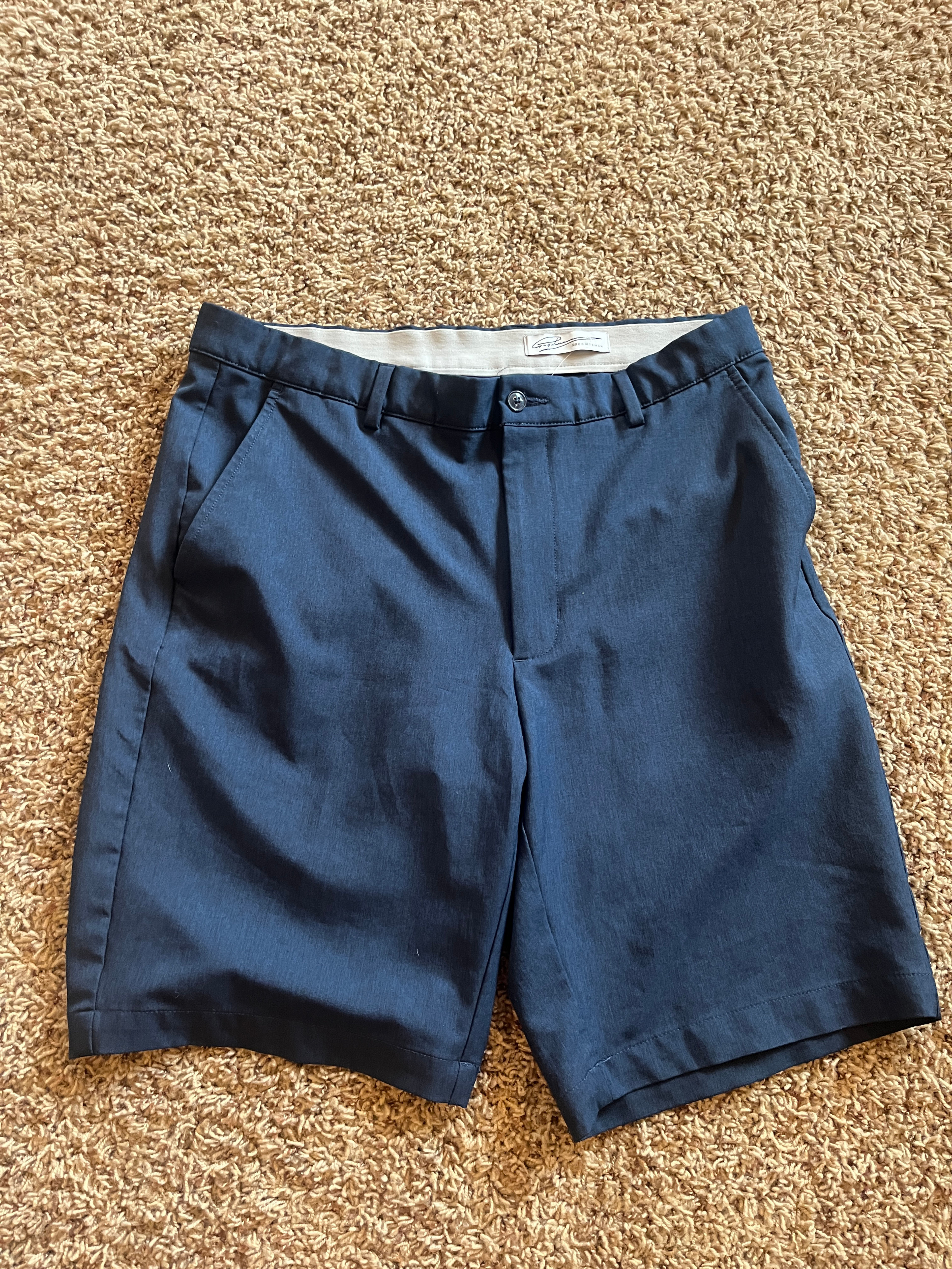 Greg Norman Men's Performance Golf Shorts size 34 like new