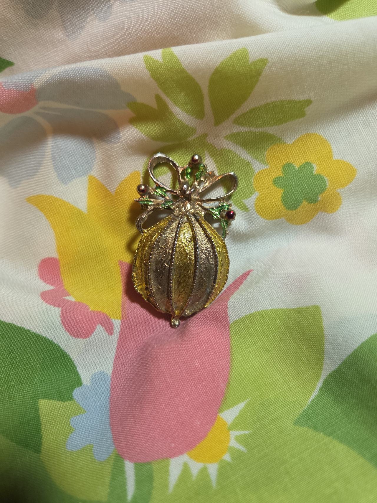 Gerry's Vintage Christmas Ornament Brooch